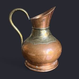 VINTAGE Hammered Copper Pitcher with Brass Collar and Handle Signed ‘Verni’